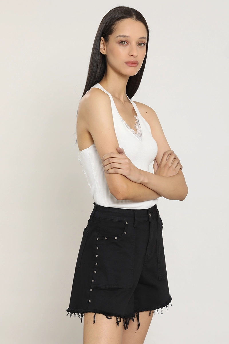 SHORT JEANS COLOR, TACHAS, NEGRO LIOLA - 5