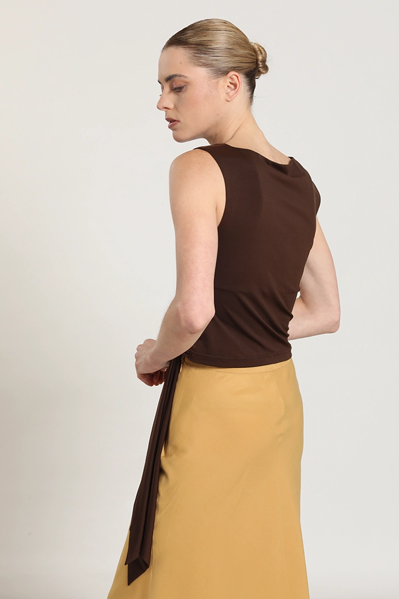 POLERA RECOGIDO CON LAZO, CHOCOLATE LIOLA - 6