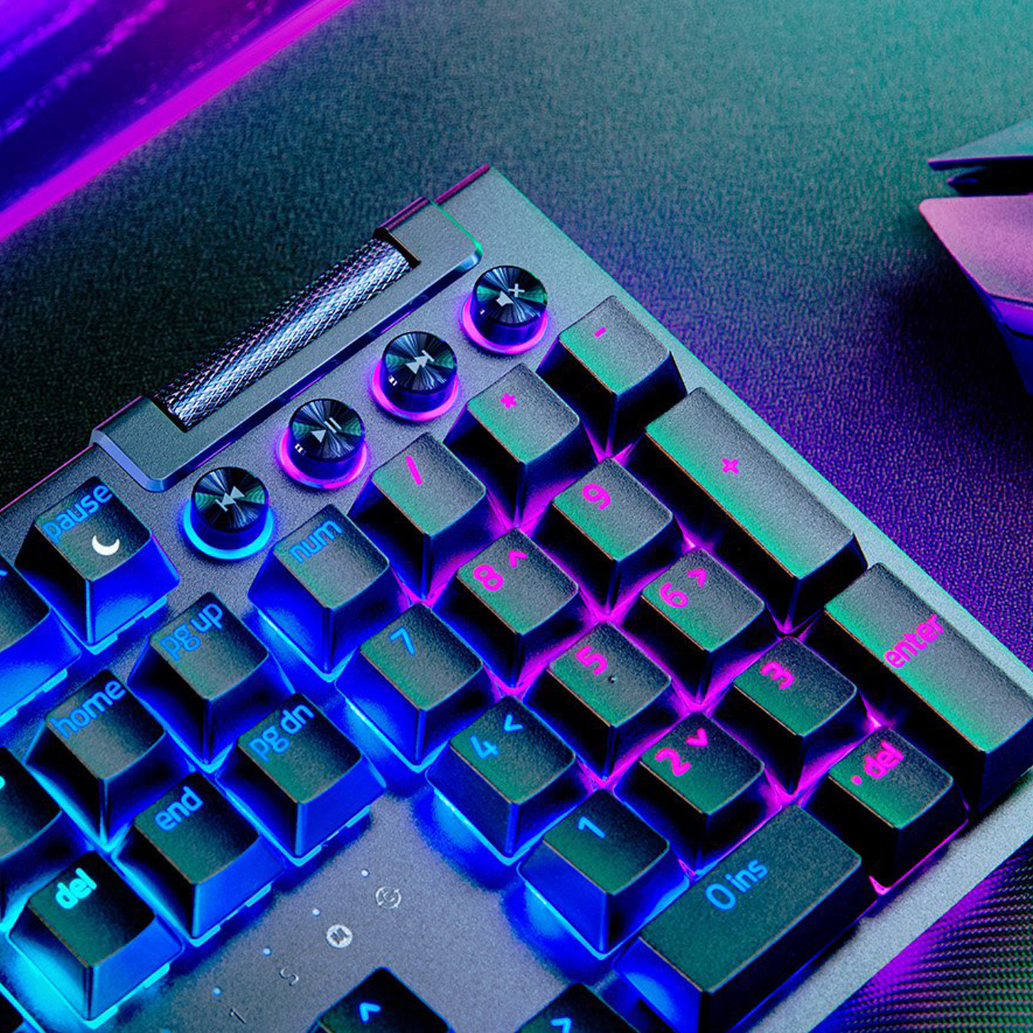 TECLADO GAMER WINDOWS RAZER BLACKWIDOW V4 PRO GREEN SWITCH - 7
