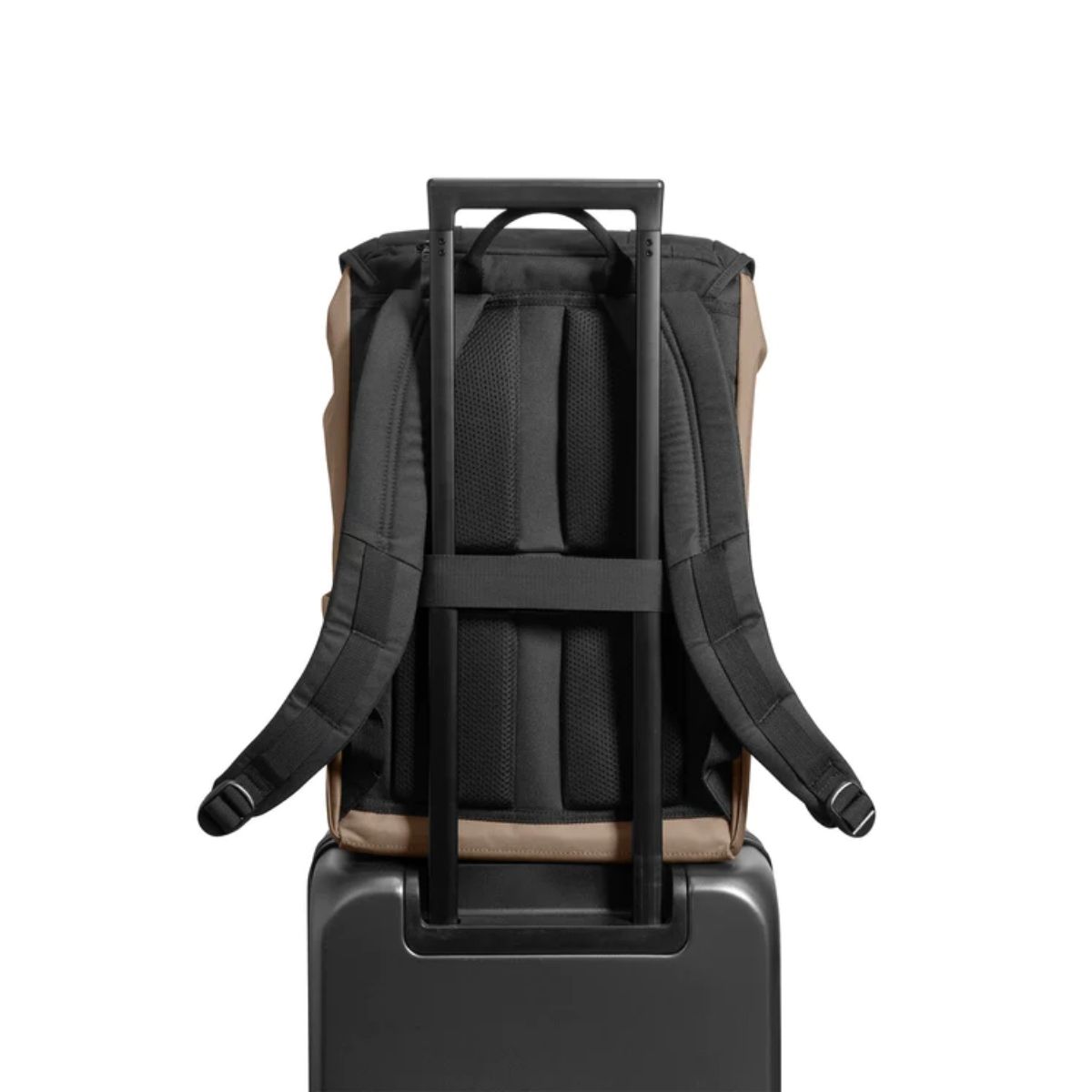 TOMTOC MOCHILA OCHM-TA1 22L PARA NOTEBOOK HASTA 15.6' - MARRÓN - 4
