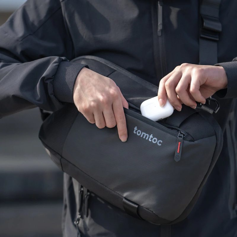 TOMTOC BOLSO SLING NAVIGATOR-T24 PARA IPAD PRO 11″ - NEGRO - 6