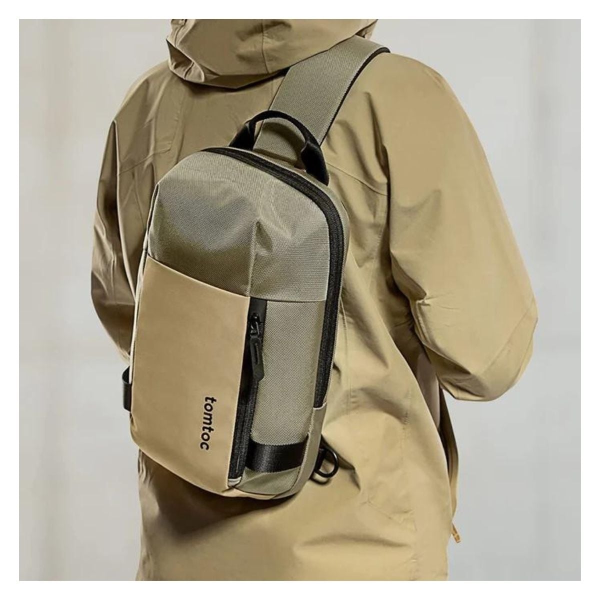 TOMTOC BOLSO SLING NAVIGATOR-T24 PARA IPAD PRO 11″ - CAQUI - 2
