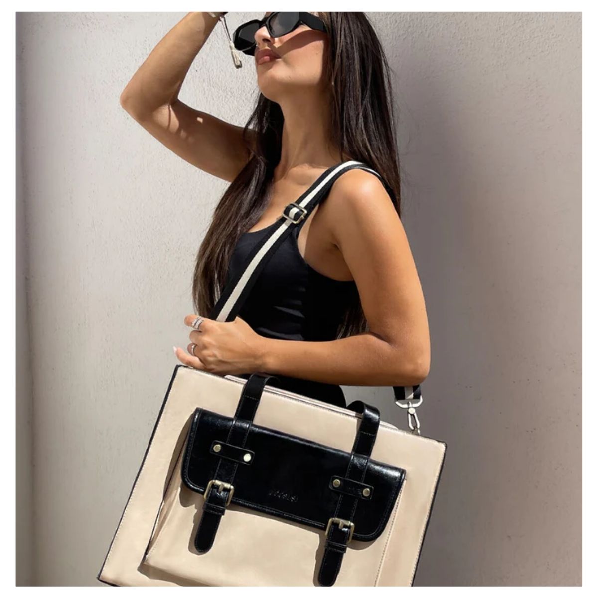 ECOSUSI BOLSO TOTE OLIVIA PARA NOTEBOOK 15.6' - BEIGE Y NEGRO - 2