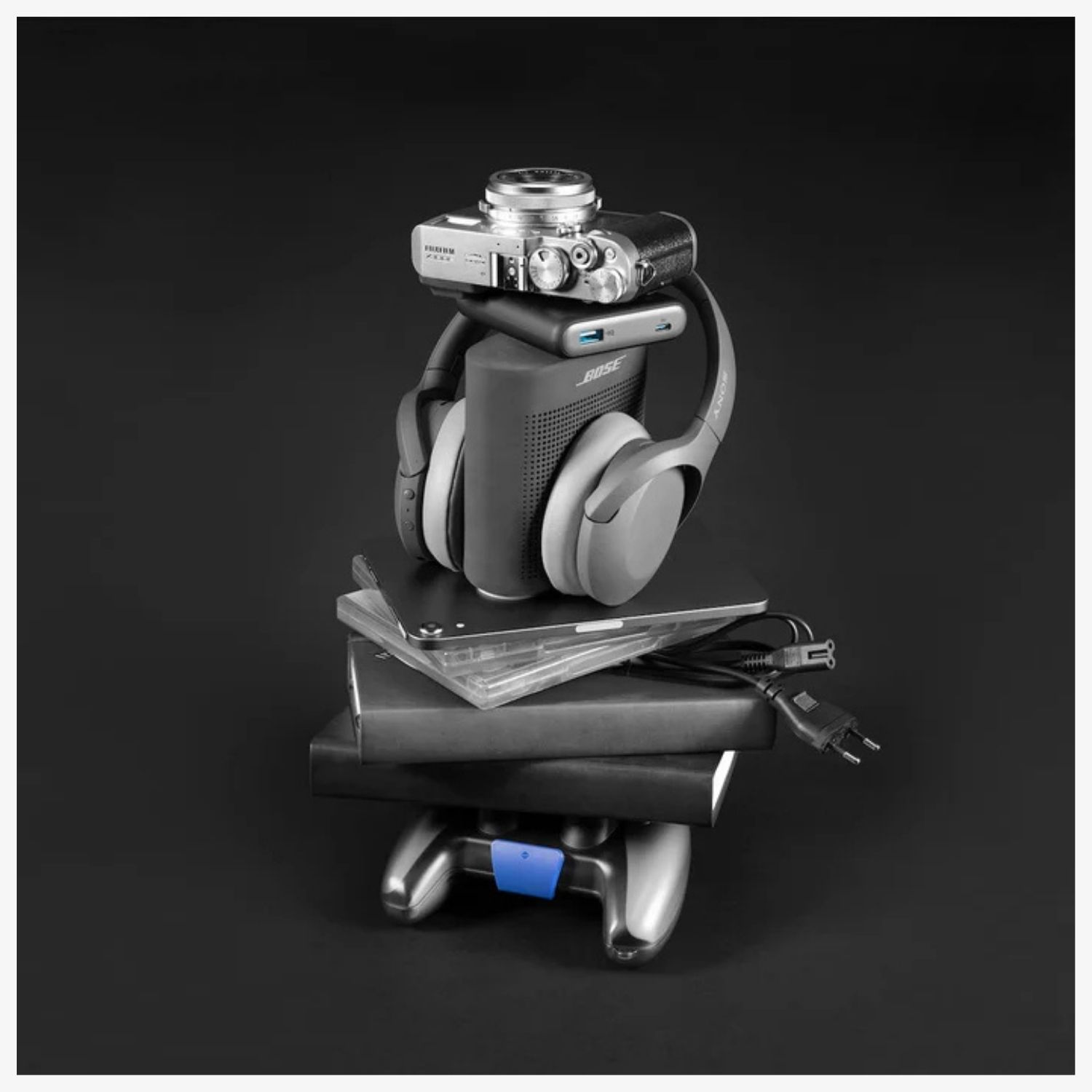 TOMTOC ESTUCHE RIGIDO ARMORCASE-G27 PARA CONTROL DE PS5 / PRO - 7