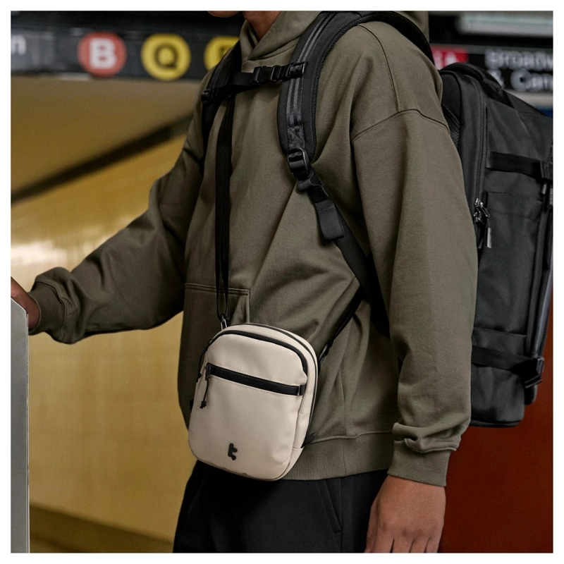 TOMTOC BOLSO BANDOLERA DE VIAJE AVIATOR-T37 RFID CAQUI - 4