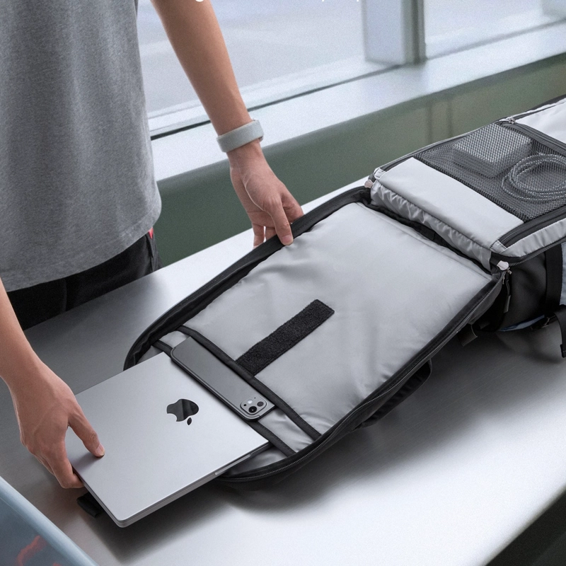 TOMTOC MOCHILA DE VIAJE NAVIGATOR-T66 LITEWAY DE 40L PARA NOTEBOOK 17,3' GRIS - 9