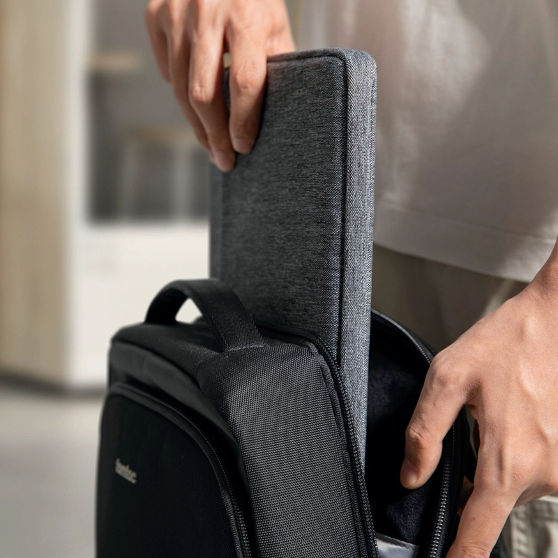 TOMTOC FUNDA LIGHT-A18 PARA NOTEBOOK DE 13,5 -14,4' GRIS OSCURO - 6