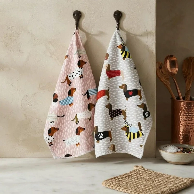 SET 2 TOALLAS DE COCINA PERRO SALCHICHA DACHSHUND DECORATIVO BEIGE - 1