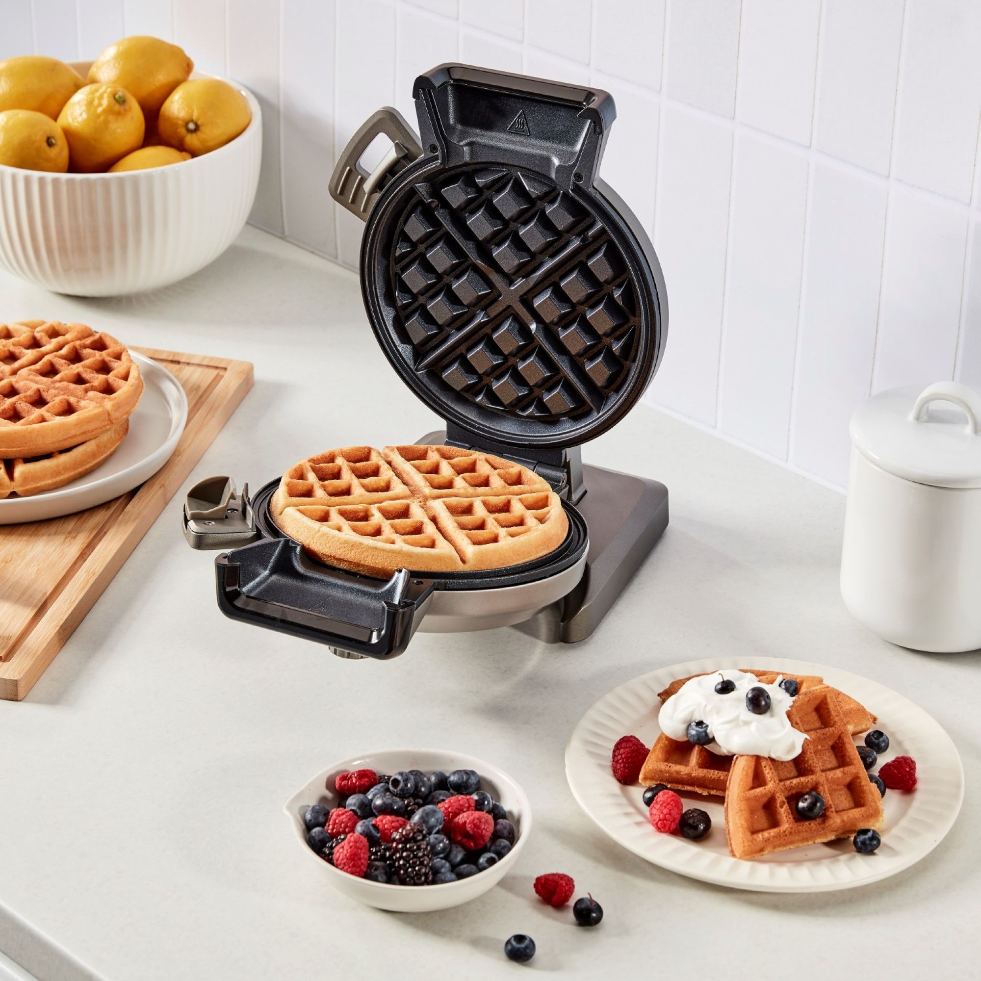 WAFFLERA VERTICAL DE CUISINART - 5