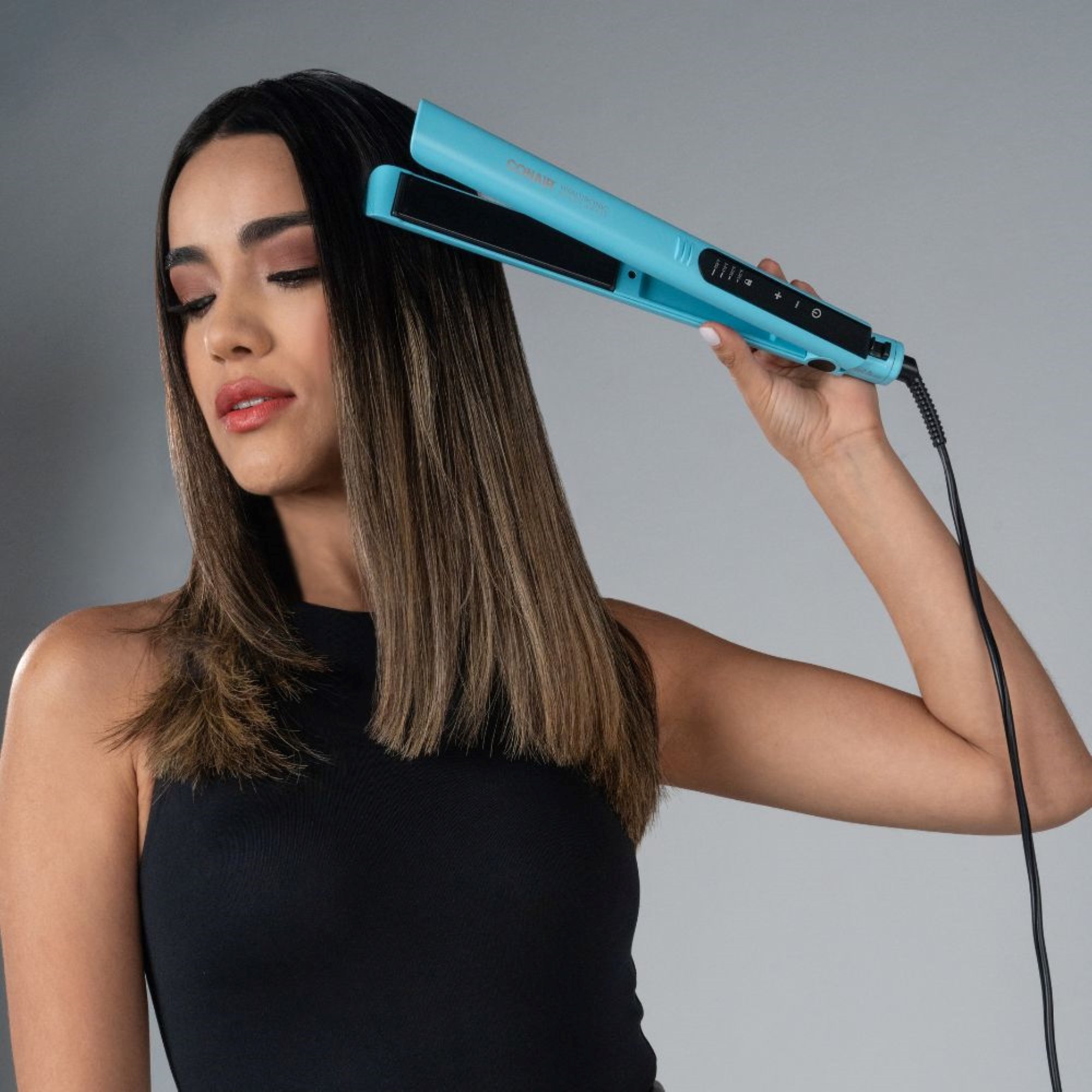 PLANCHA DOBLE VOLTAJE DE 25MM CON INFUSIÓN HIALURÓNICA CS41DBR - 6