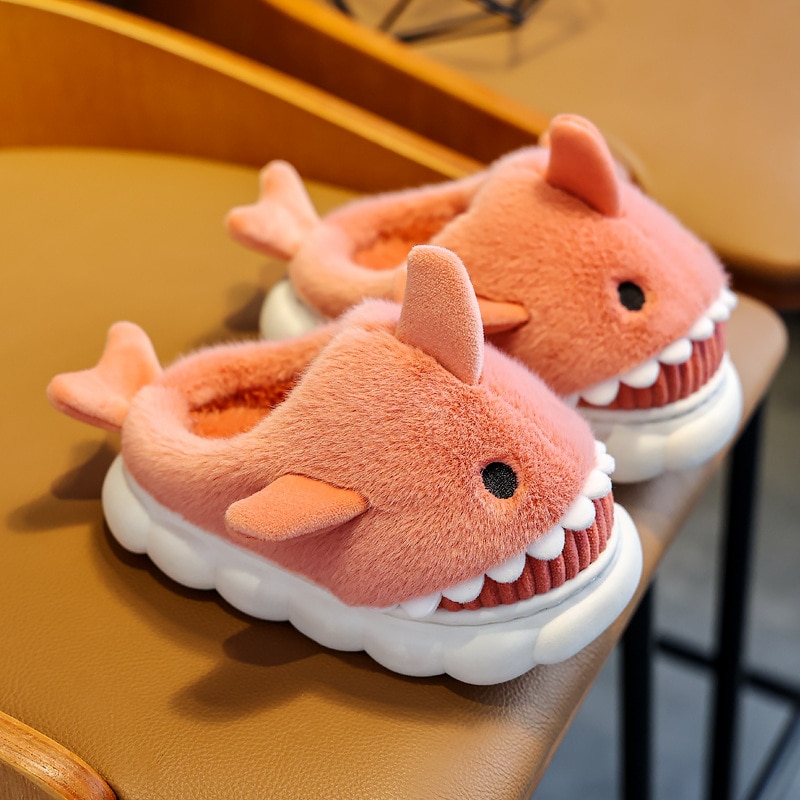 PANTUFLAS NIÑO TUBURÓN ANIME KAWAII DE FELPA - 2
