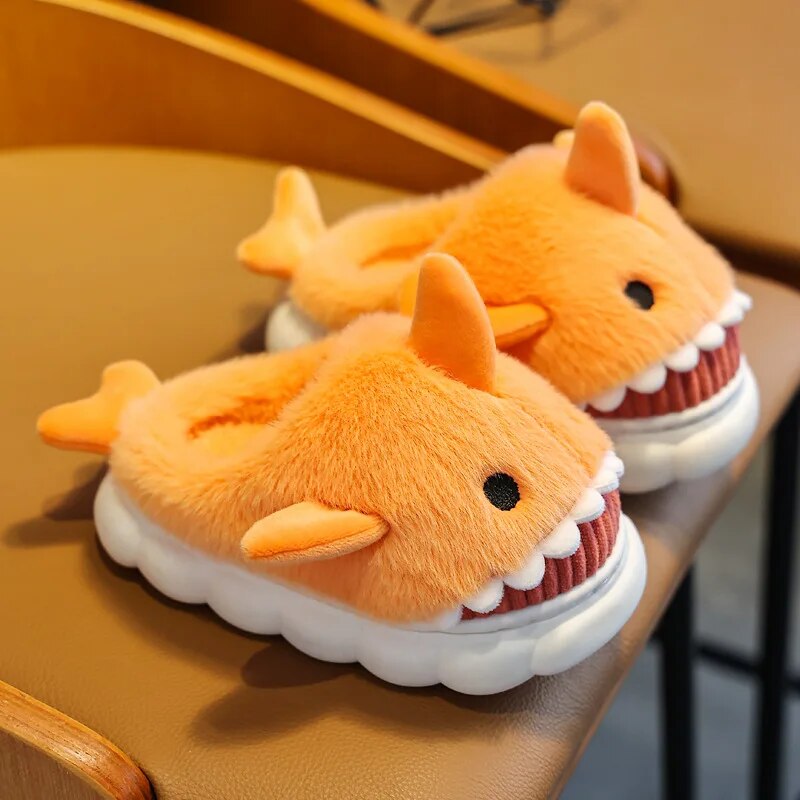 PANTUFLAS NIÑO TUBURÓN ANIME KAWAII DE FELPA - 2