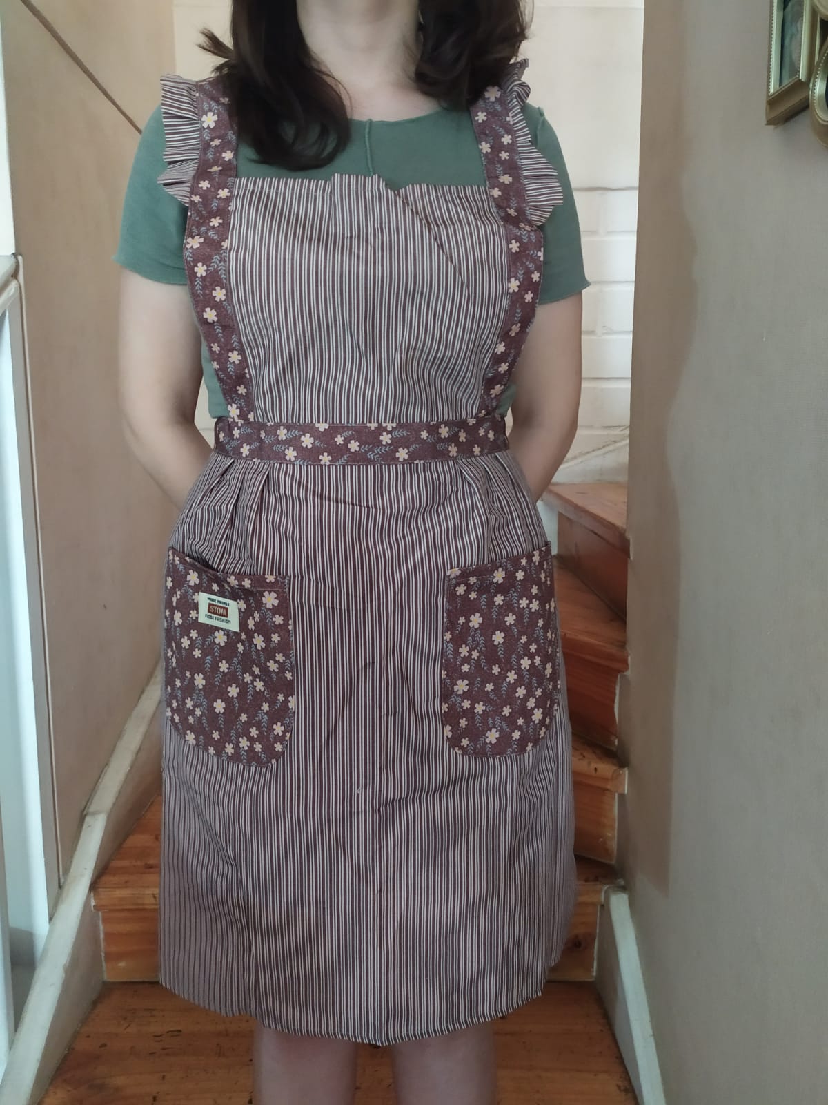 PECHERA, DELANTAL DE COCINA, PARA MUJER DISEÑO CLÁSICO - 2