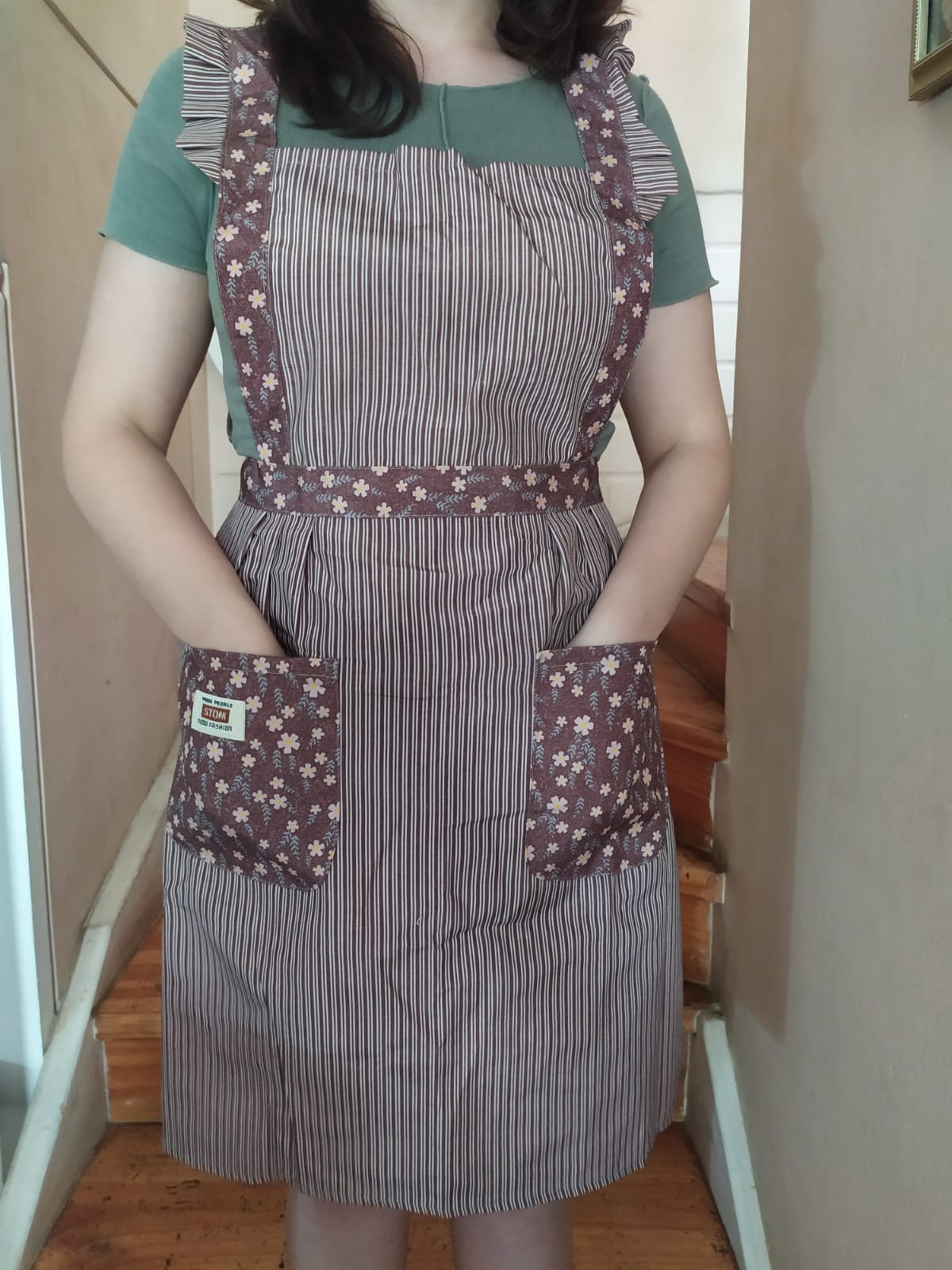 PECHERA, DELANTAL DE COCINA, PARA MUJER DISEÑO CLÁSICO - 5