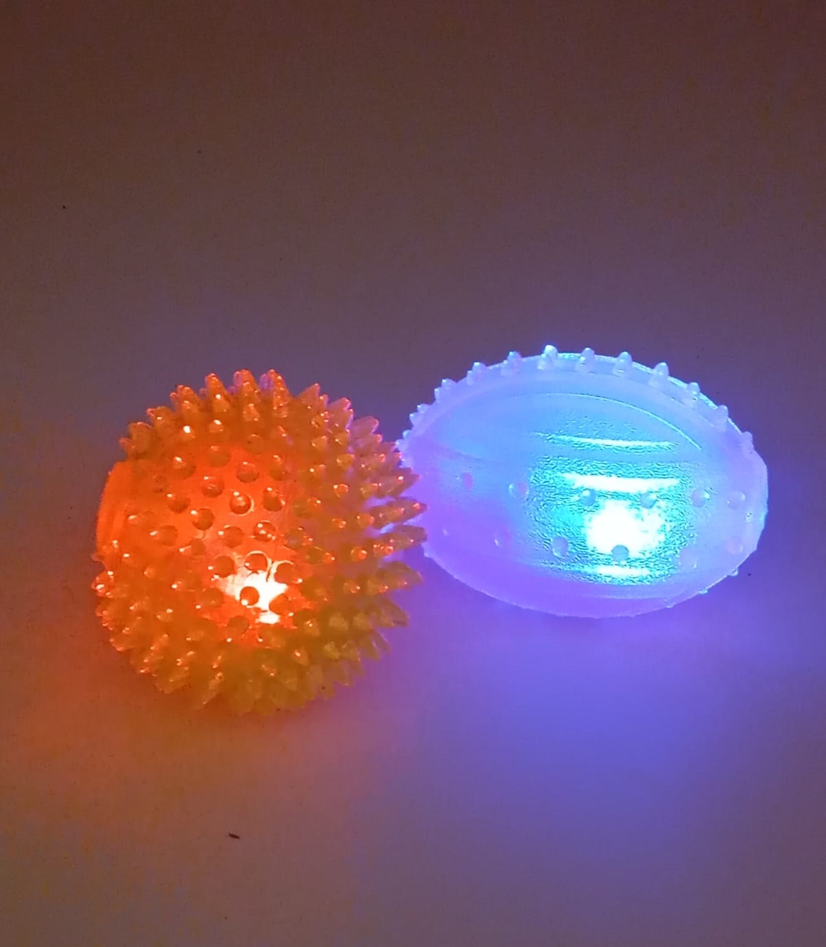 2 PELOTAS CON SONIDO Y LUZ LED PARA PERROS Y GATOS, MASCOTAS - 2