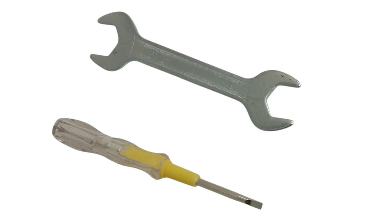 SET DE HERRAMIENTAS MANUALES DESTORNILLADOR ALICATE 6 PIEZAS - 4