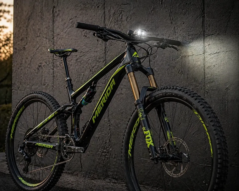 LUZ BICICLETA LED RECARGABLE 2 FOCOS BOCINA CONTROL MANUBRIO - 3