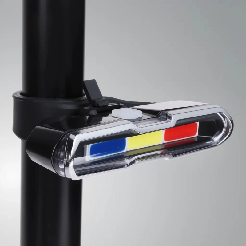 LUZ LED TRASERA PARA BICICLETAS RECARGABLE USB - 1