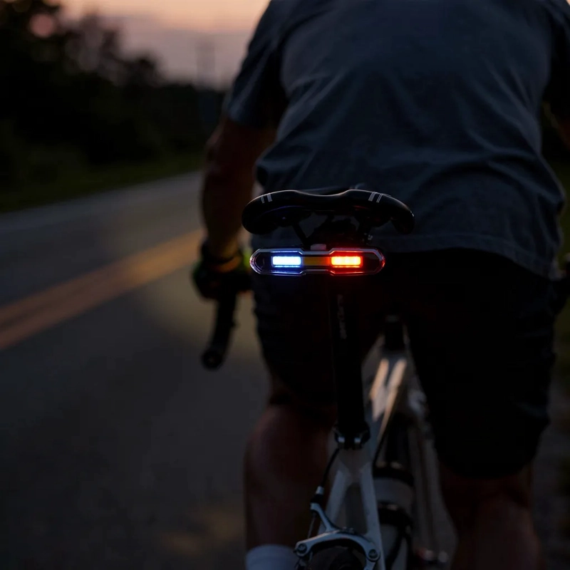 LUZ LED TRASERA PARA BICICLETAS RECARGABLE USB - 4