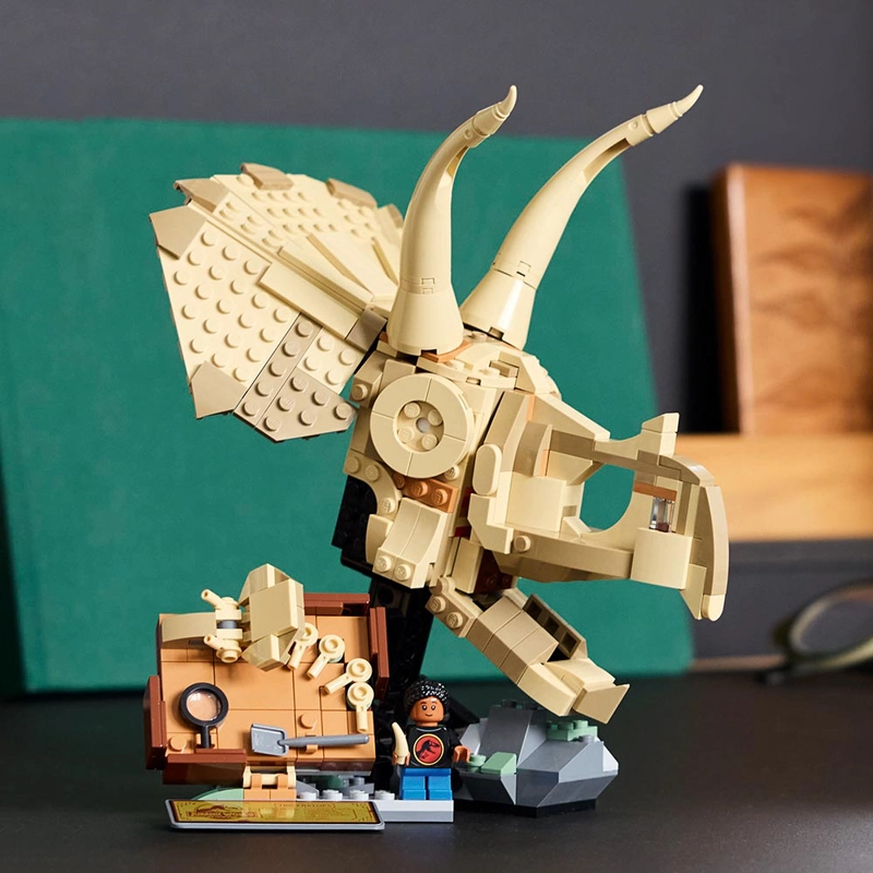 LEGO FOSILES DE DINOSAURIO: CRANEO DE TRICERATOPS (76969) - 6