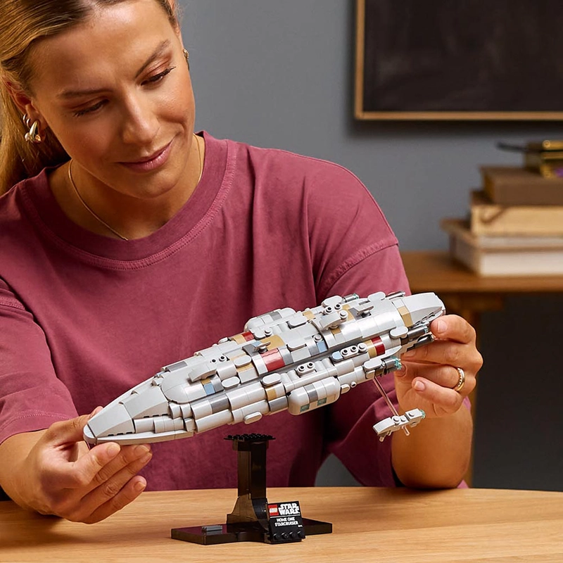 LEGO CRUCERO ESTELAR HOGAR UNO (75405) - 3