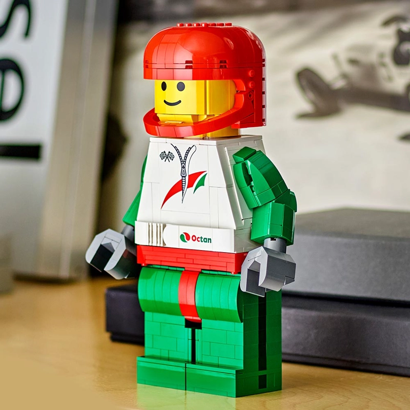LEGO 40819 MINIFIGURA GIGANTE DE PILOTO DE CARRERAS - 5