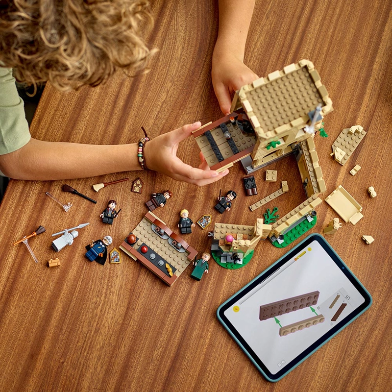 LEGO CASTILLO DE HOGWARTS: CLASE DE VUELO (76447) - 7