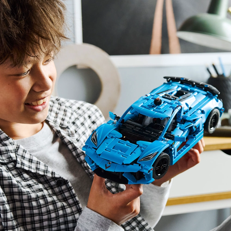 LEGO CHEVROLET CORVETTE STINGRAY AZUL (42217) - 7