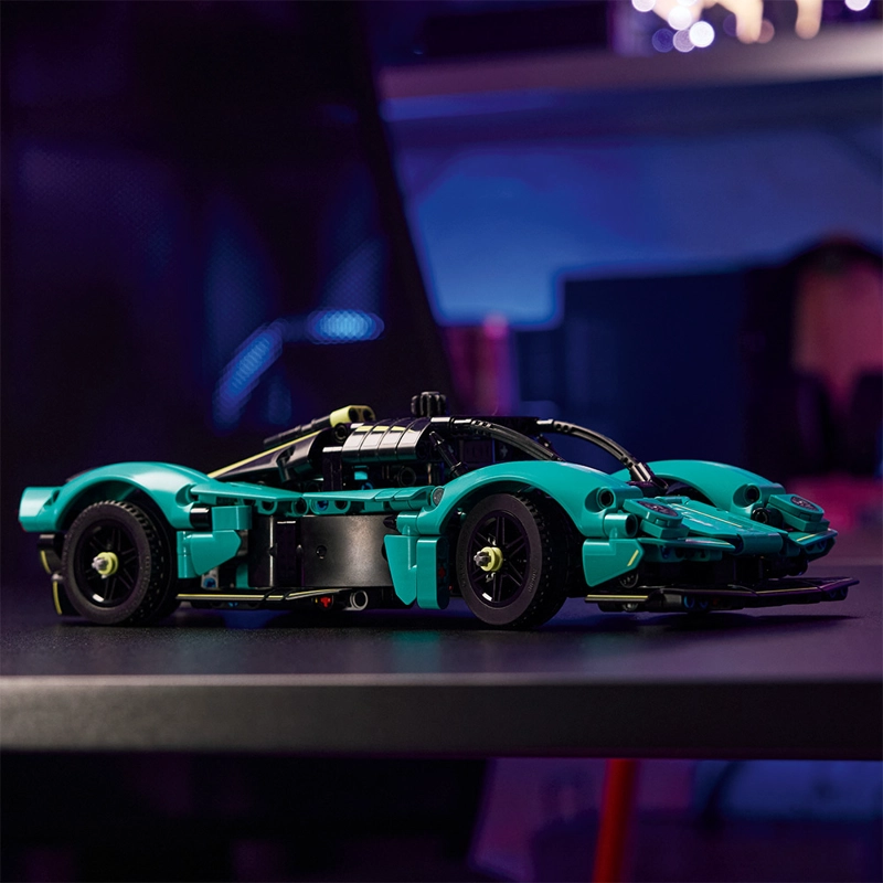 LEGO ASTON MARTIN VALKYRIE 42208 - 3