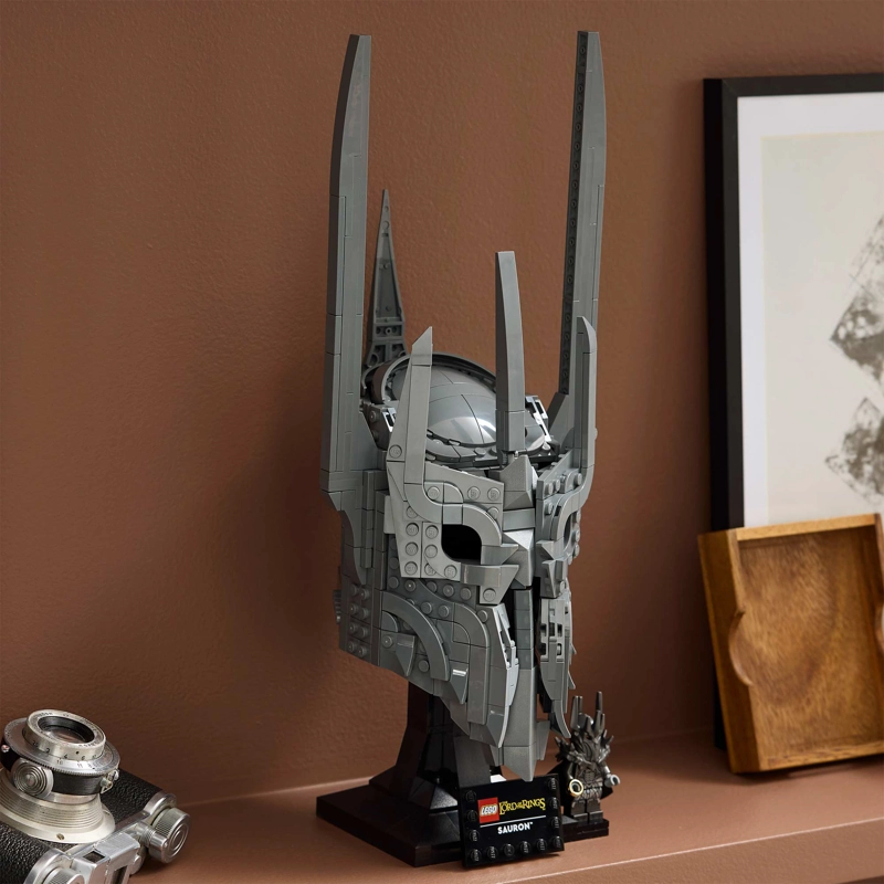 LEGO EL SEÑOR DE LOS ANILLOS: CASCO DE SAURON 11373 - 4
