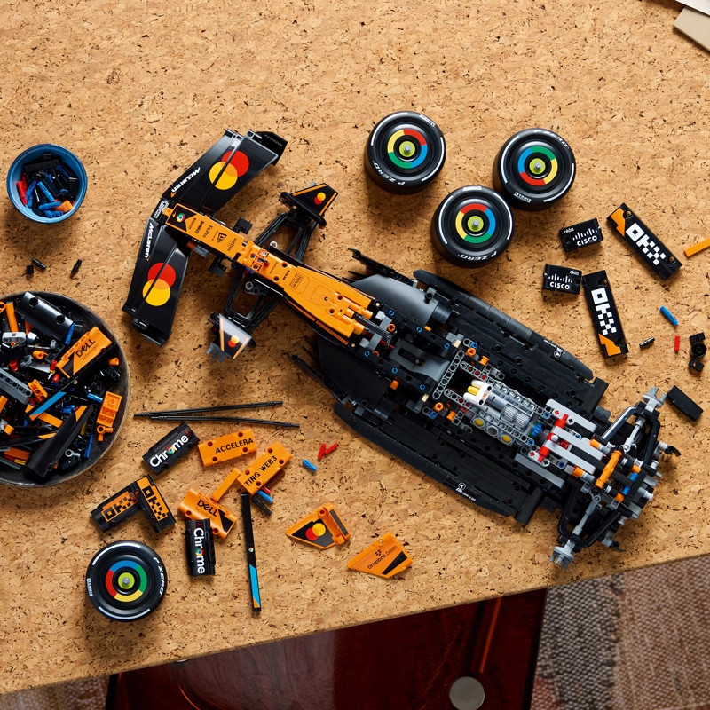 LEGO 42228 AUTO MCLAREN MCL39 F1 TECHNIC - 4