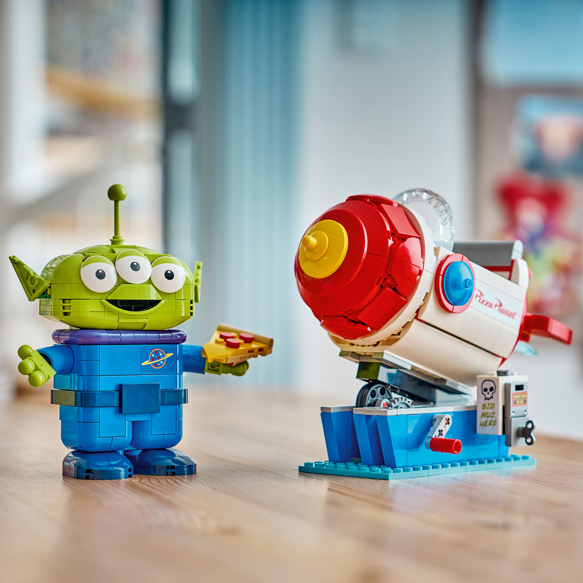 LEGO 43307 MARCIANITO CON COHETE DE PIZZA PLANET TOY STORY - 6