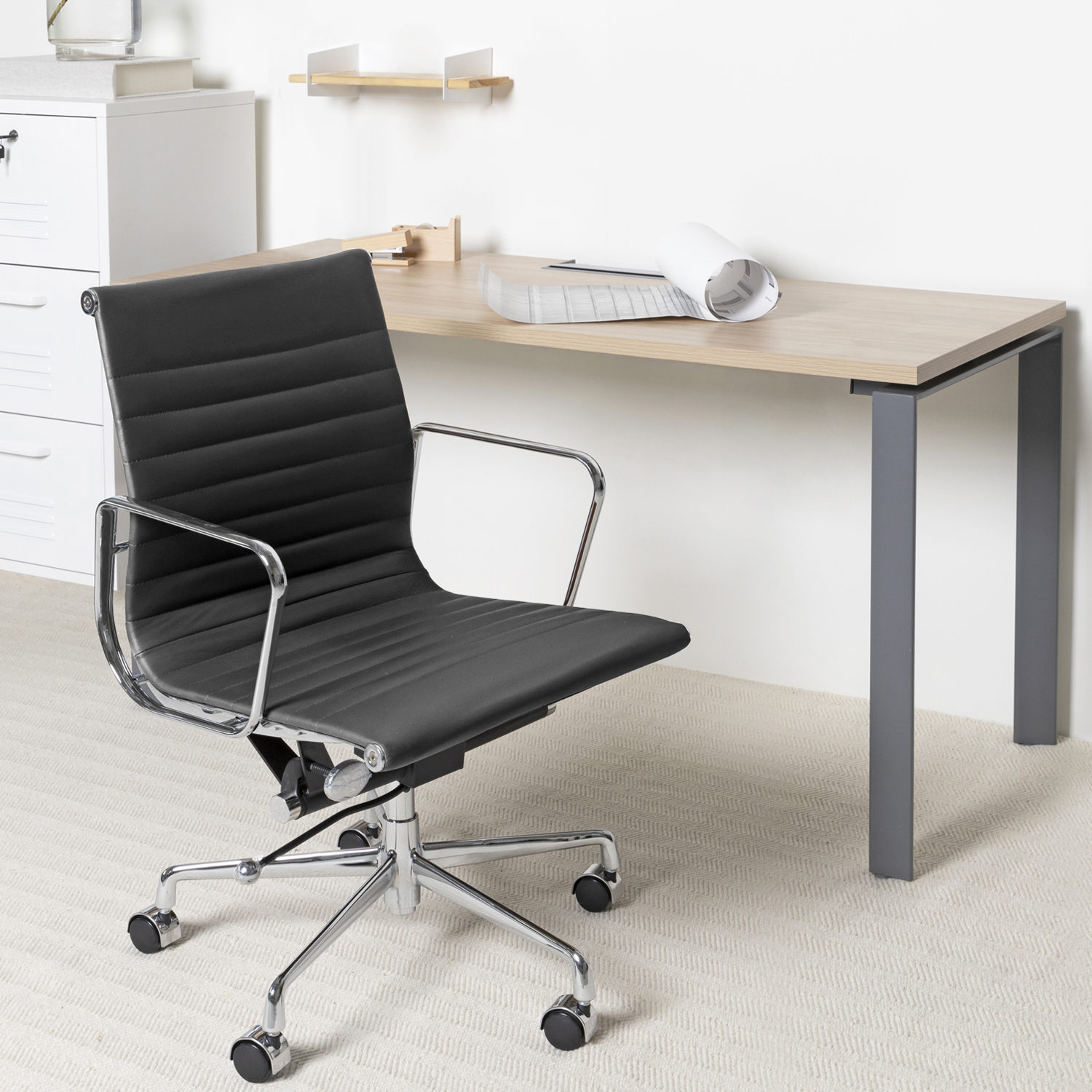 SILLA ESCRITORIO FORM OFFICE CUERO NEGRO ALUMINIUM TIPO - 2