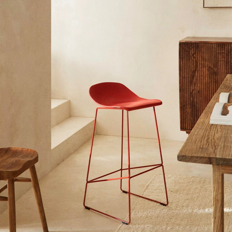 TABURETE FORM DESIGN KLEIN 1 CUERPO ROJO PISO BAR - 2