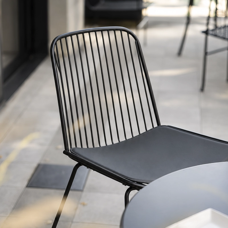 SILLA FORM DESIGN ISABELLA METALICA NEGRO - 2
