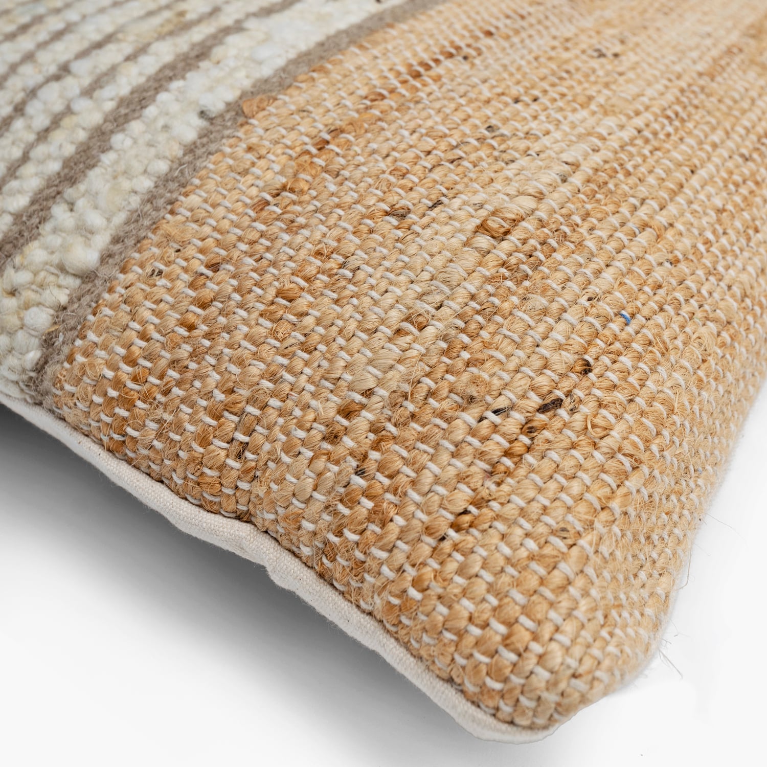 COJÍN FORM DESIGN YUTE/LANA CIPRÉS DESIGN 45 X 45 CM CAFÉ - 4