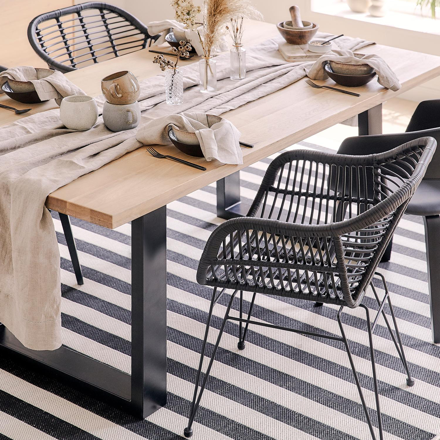 SILLA COMEDOR C/BRAZO TERRAZA RATAN CRETA NEGRO FORM - 2