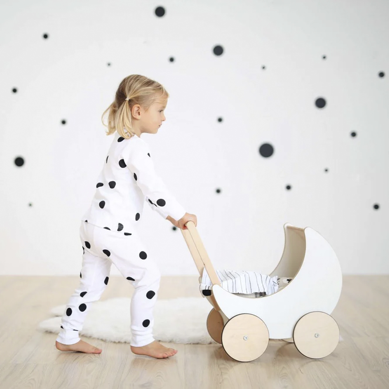 COCHE PARA MUÑECAS FORM DESIGN BLANCO SAMANTA INFANTIL DE MADERA FORM - 8