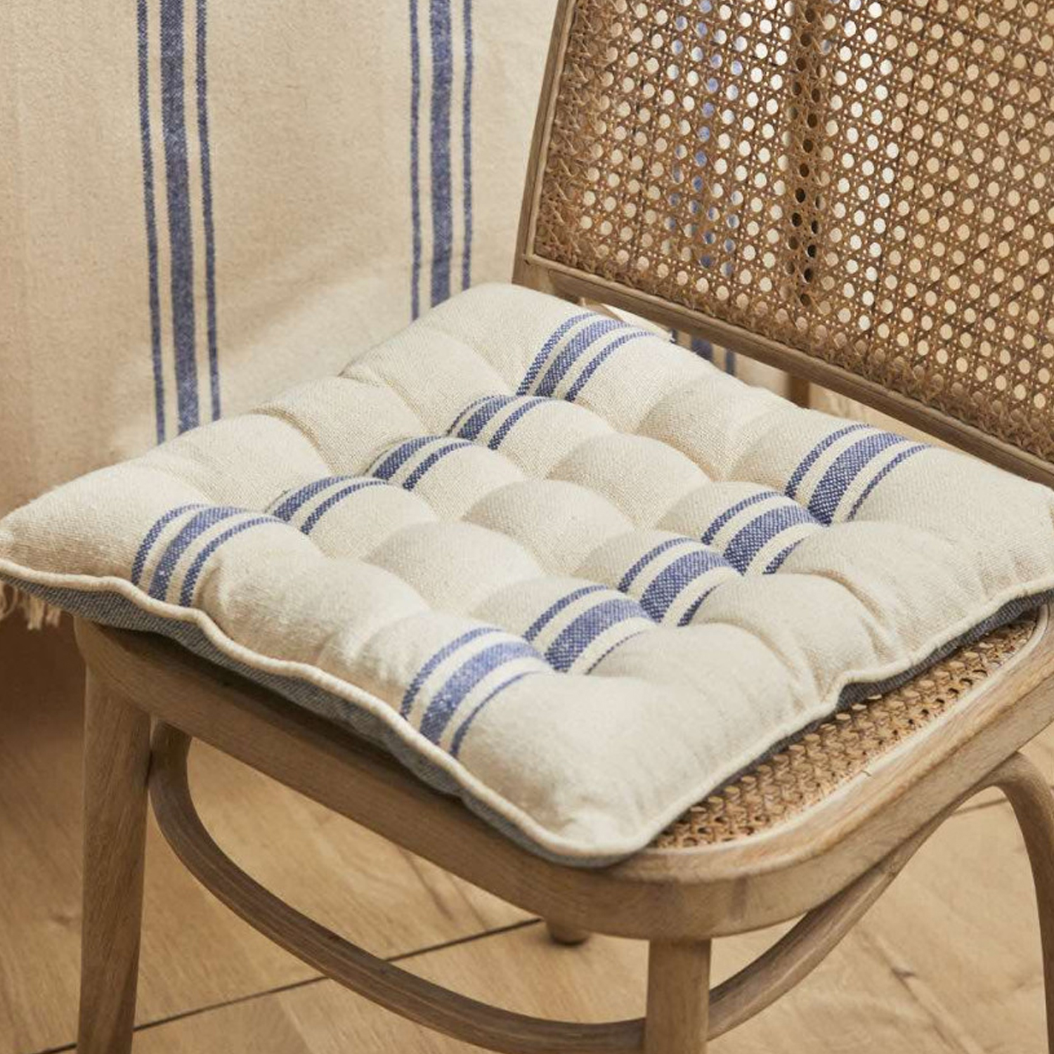 COJÍN CALMA HOUSE SILLA BARI 40 X 40 CM AZUL - 2