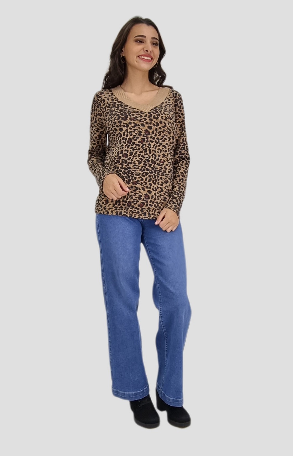 POLERA HACHI ESTAMPADA - 1