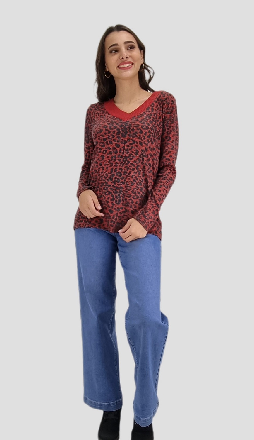 POLERA HACHI ESTAMPADA - 1