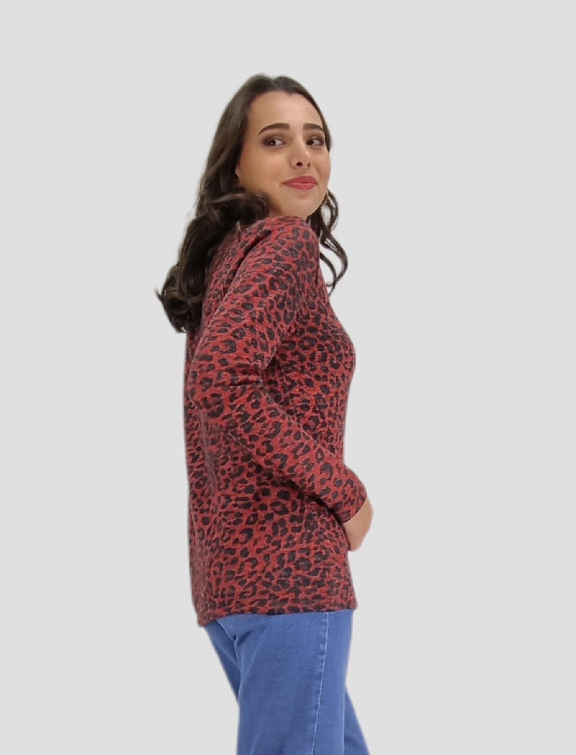 POLERA HACHI ESTAMPADA - 2