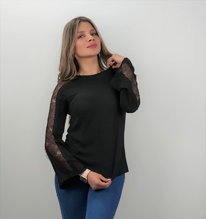 BLUSA APLICACION MANGA - 1