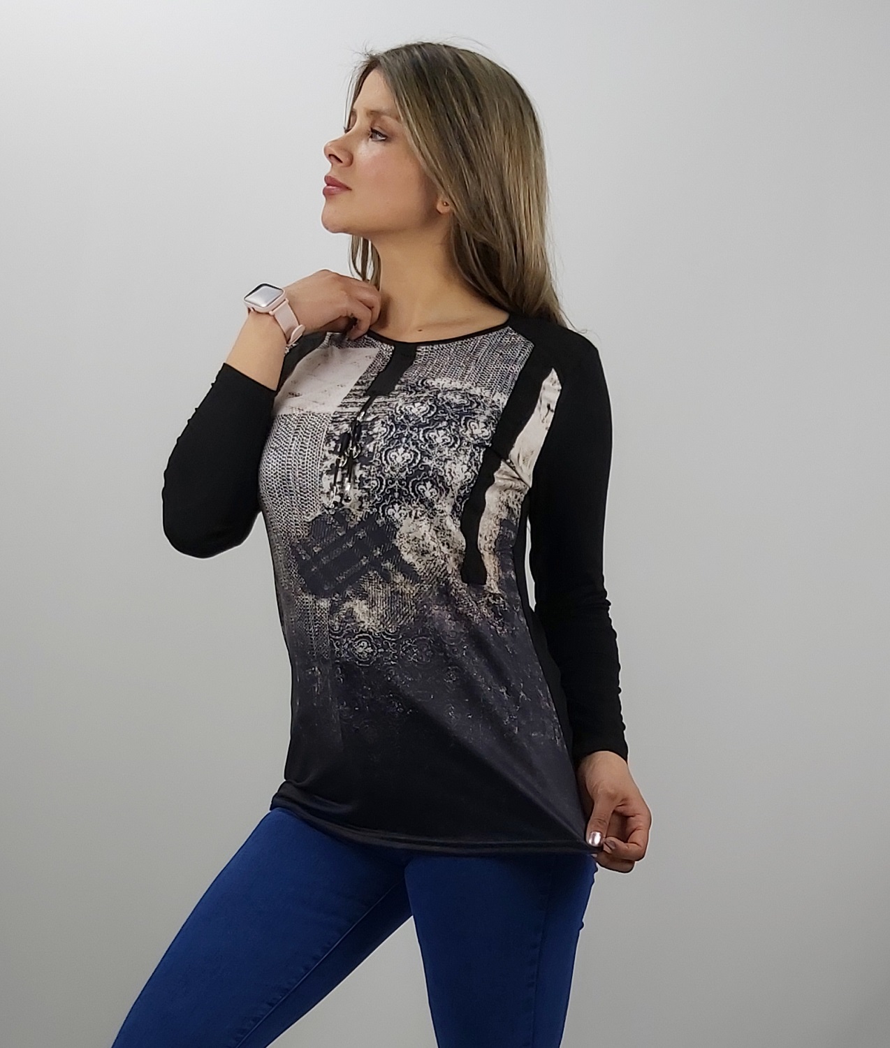 POLERA APLICACIÓN FLOR - 3