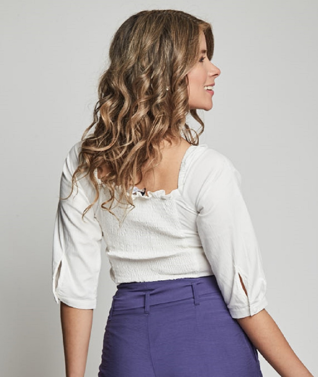 POLERA ESCOTE ELASTICADO - 4