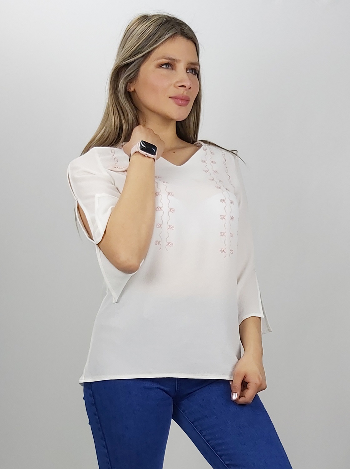 POLERA BLANCA BORDADA CORAL - 1