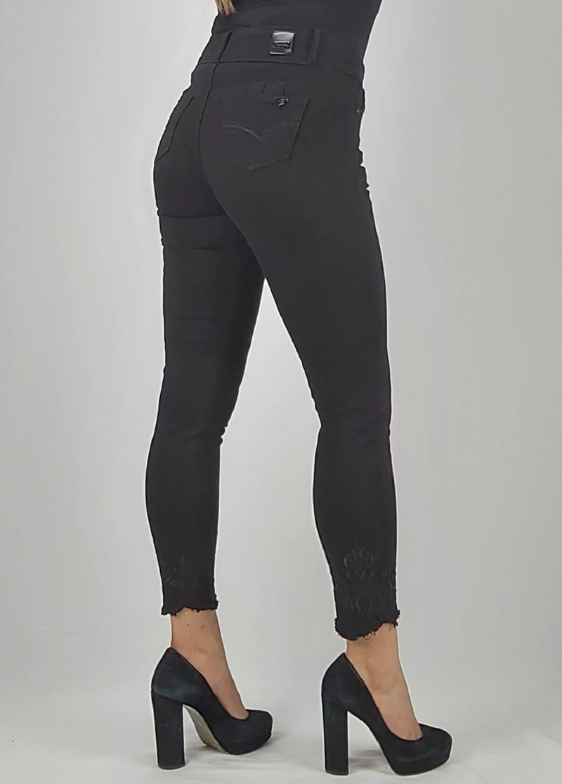 PANTALON TENTATION NEGRO CAPRI - 2