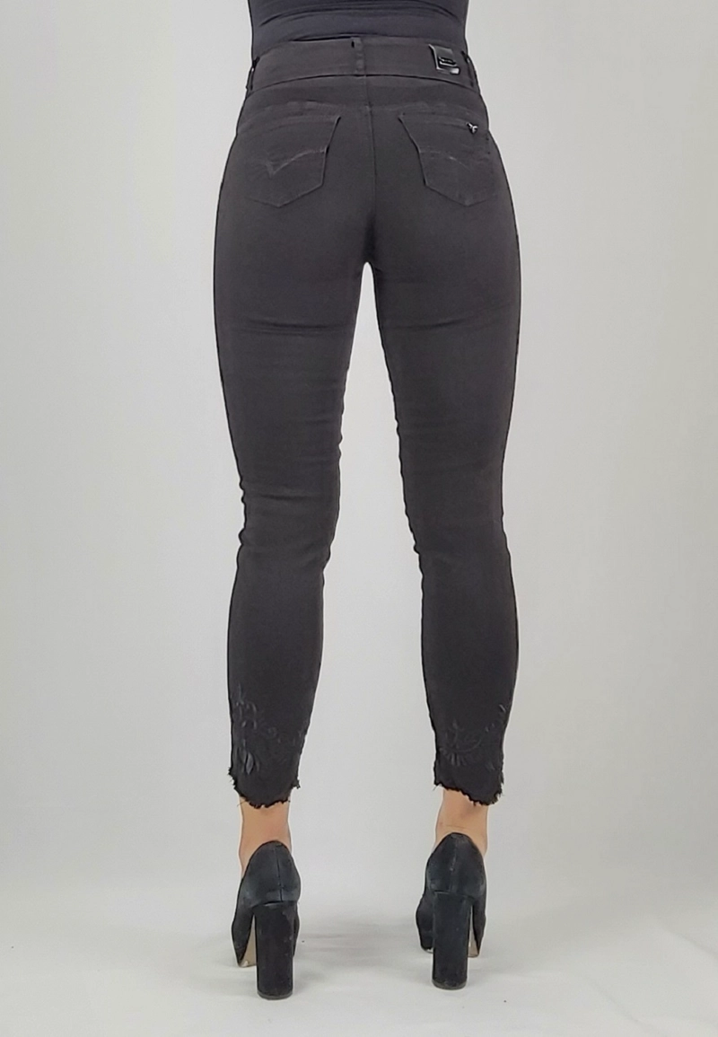 PANTALON TENTATION NEGRO CAPRI - 3
