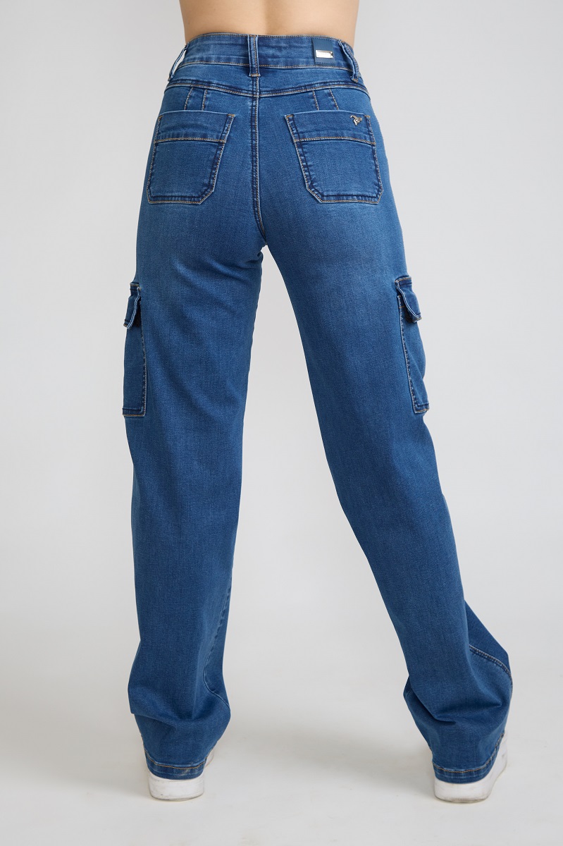 JEANS CARGO PUSH UP AZUL TENTATION - 4