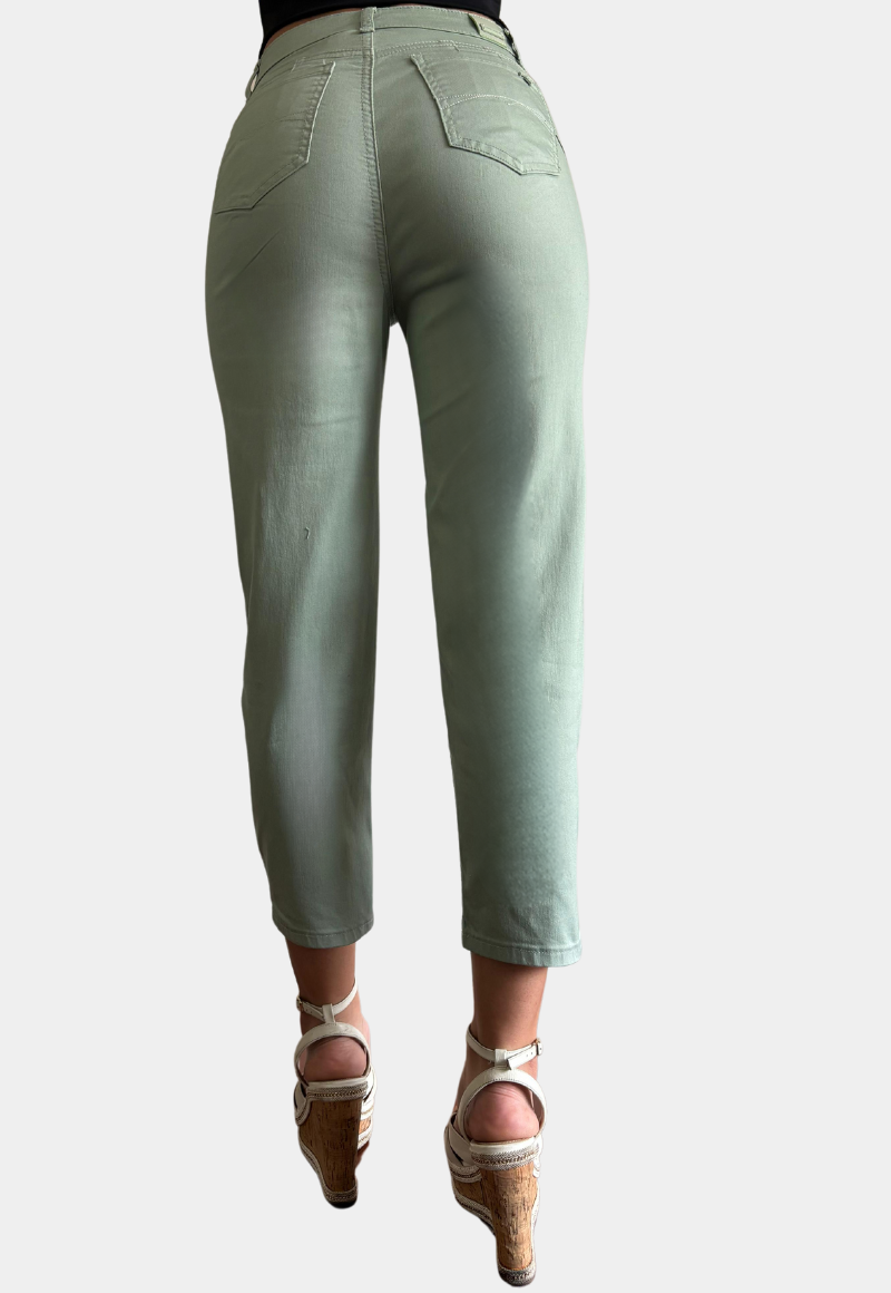 PANTALÓN CAPRI ALGODÓN CROP MUJER TENTATION VERDE GABARDINA TIRO ALTO PUSH UP - 3